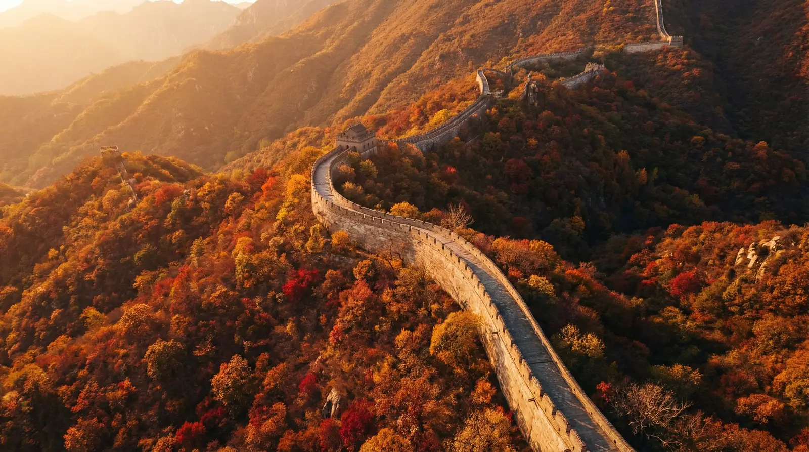 拥抱春天的罗曼史2 秋日长城航拍全景